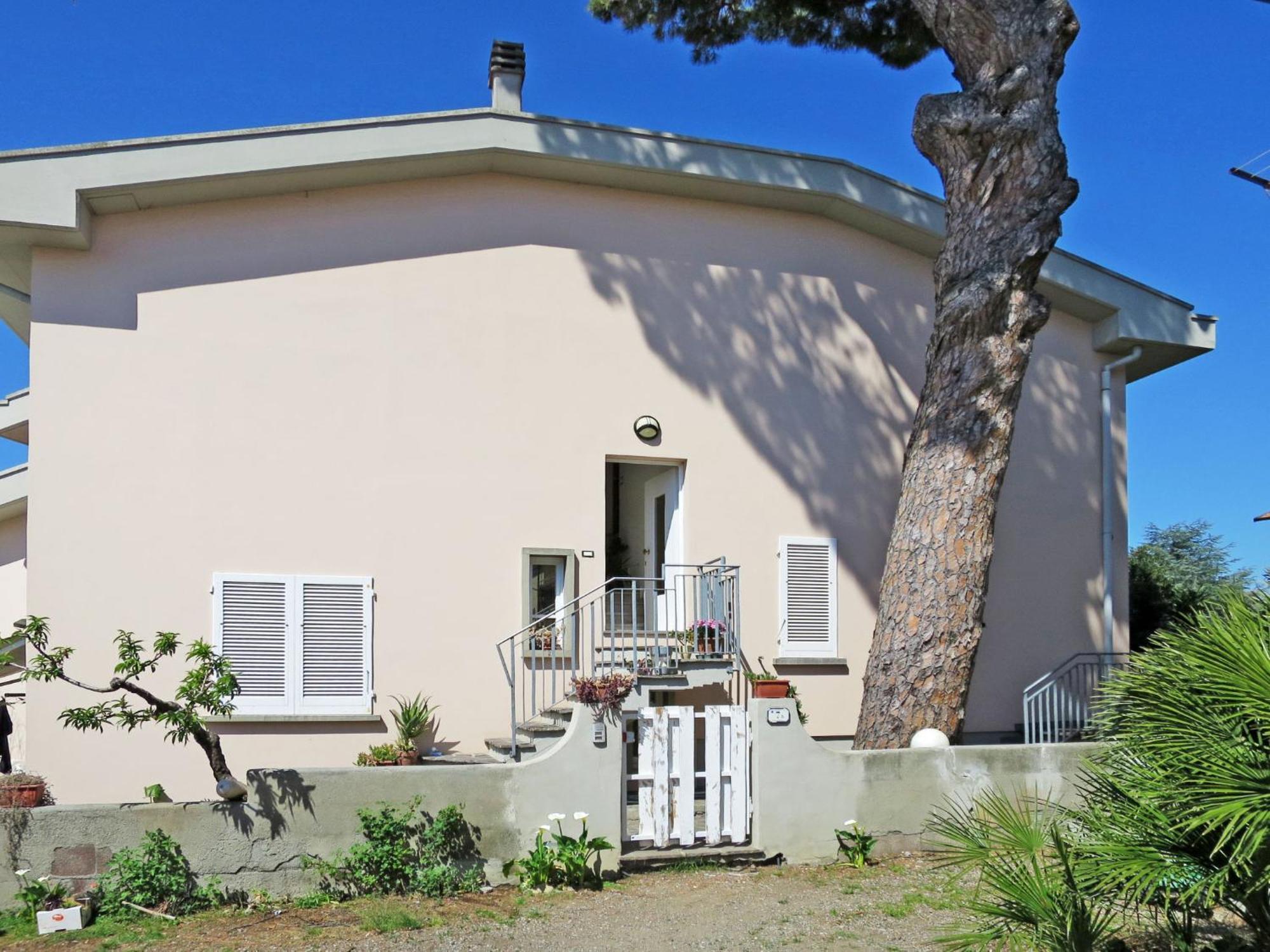 Apartment Mansarda By Interhome Rosignano Solvay Exterior photo